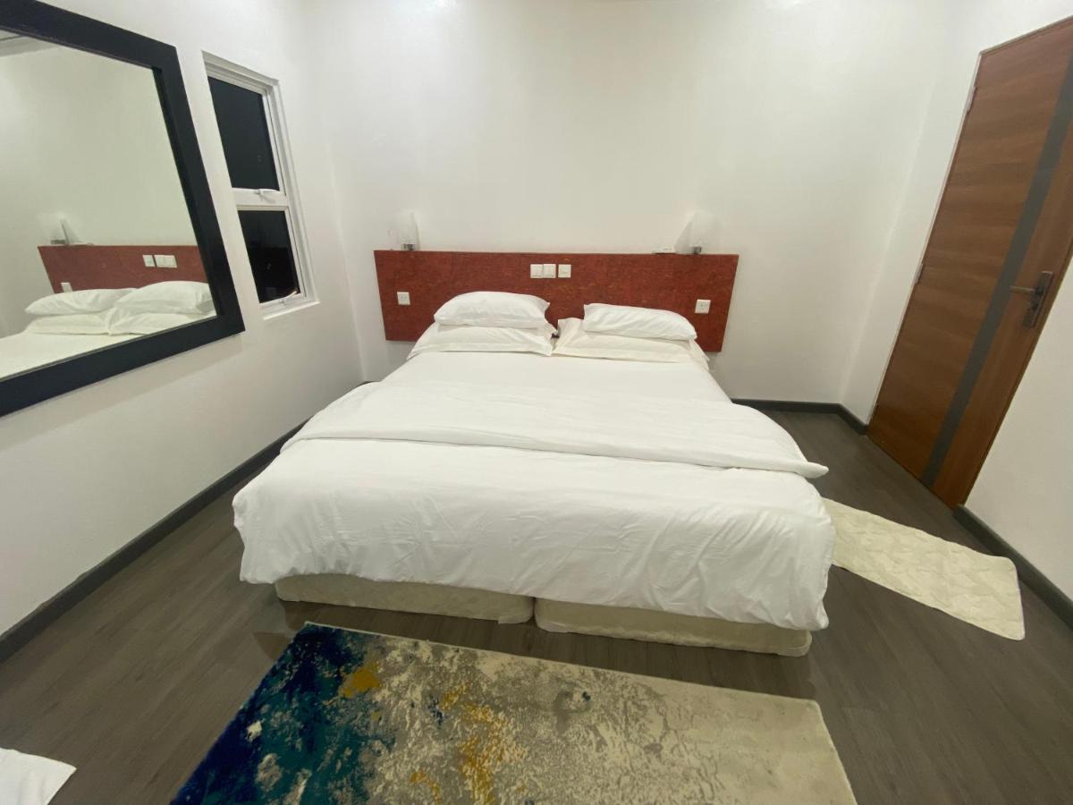 Fatims Beach House Maafushi Exterior photo